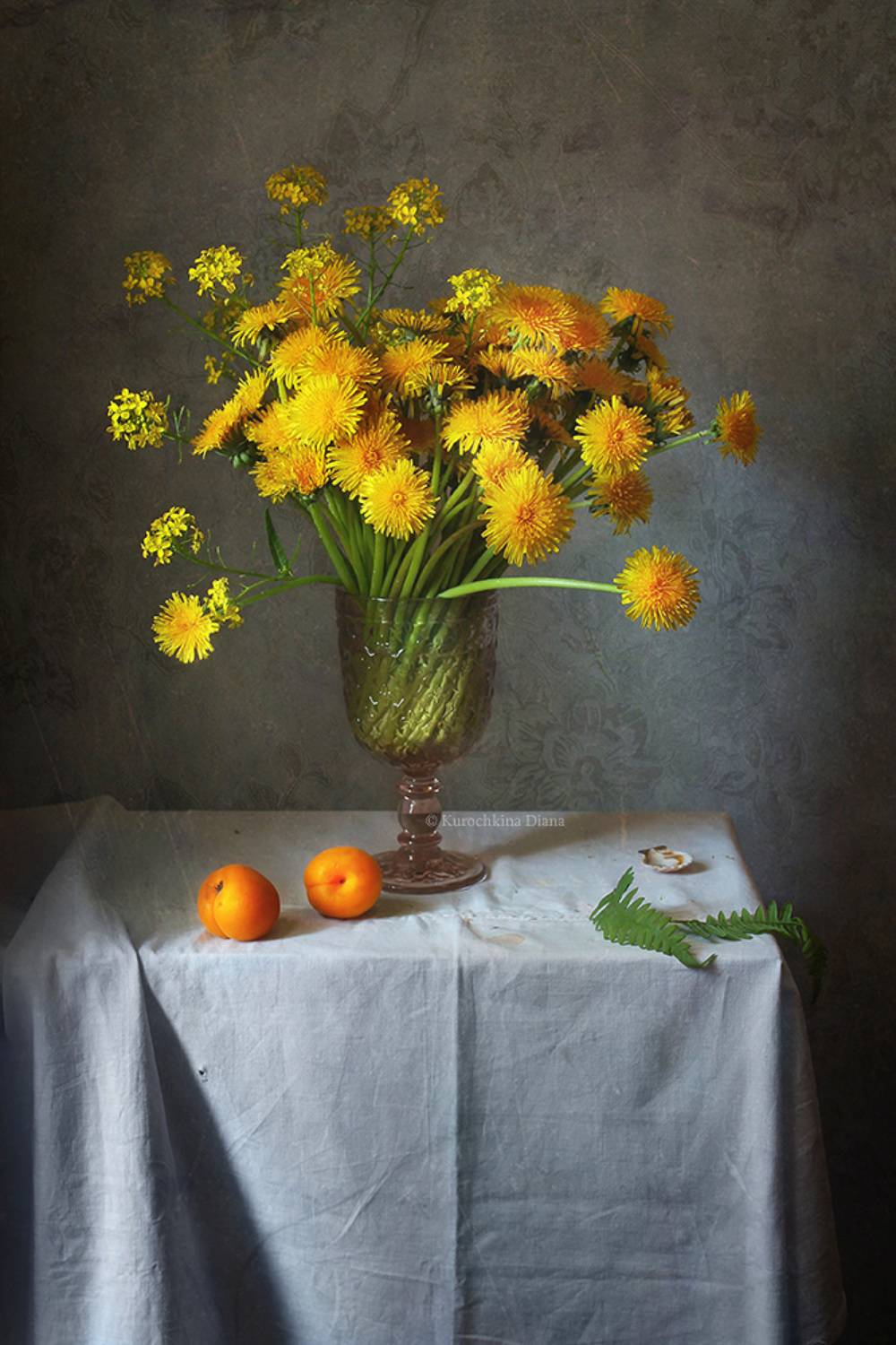 натюрморт, одуванчики, абрикосы, Курочкина Диана