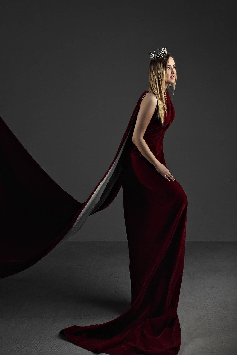 Girl, Queen, Red, studio, light, model, Александр Погорелов