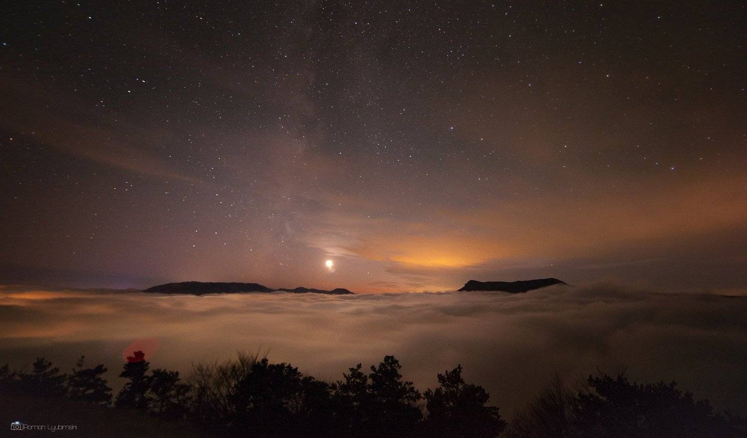 пейзаж, крым, горы, романлюбимский, луна, облака, туман, млечный путь, Роман Любимский