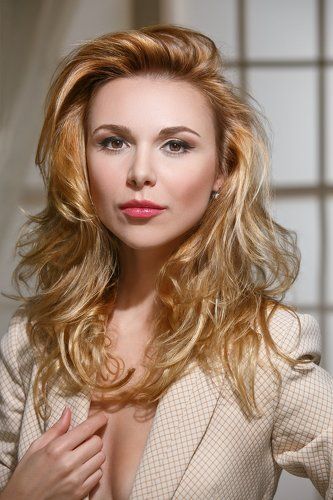 Актриса Ева Авеева