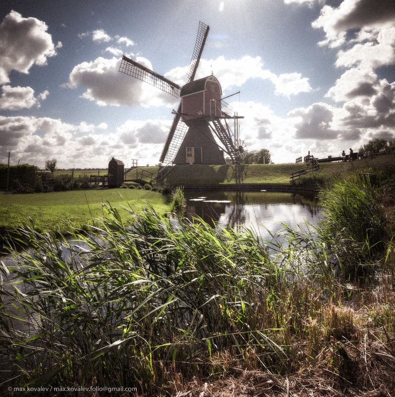 Europe, Holland, chanel, cloud, cloudy, contre-jour, field, grass, mill, panorama, sky, summer, sunny, village, Голландия, Европа, деревня, канал, контражур, лето, мельница, небо, облако, облачно, панорама, поле, солнечный, трава Ветреница фото превью