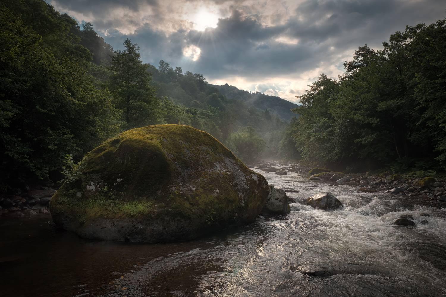 stone, giant, mossy, сhakvistskali, river, valley, mtirala, mountains, sunrays, cloudy, nature, landscape, scenery, travel, outdoors, georgia, sakartvelo, adjara, chizh, Чиж Андрей