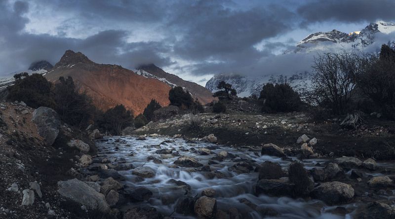 Таджикистан. Фанские горы фото превью
