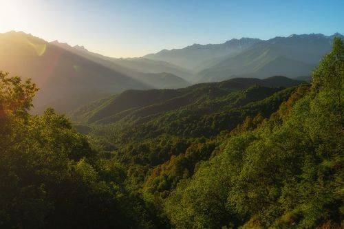 горы на рассвете