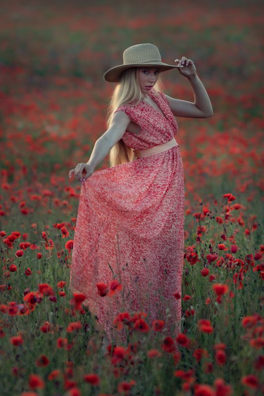 #девушкаимаки #фотосессиявмаковомполе #женскийпортрет МАКИ. фото превью