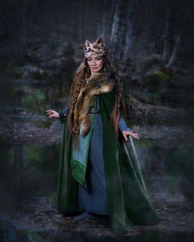 Женщина-волчица