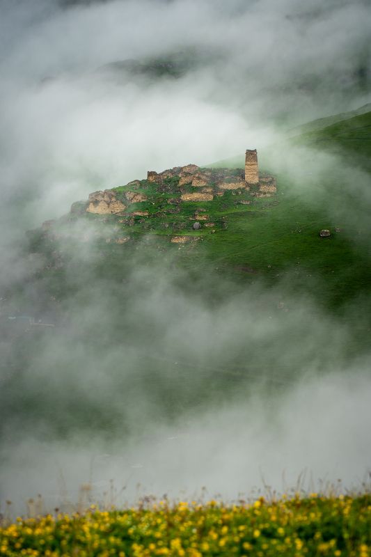 fortress Covered by the clouds фото превью