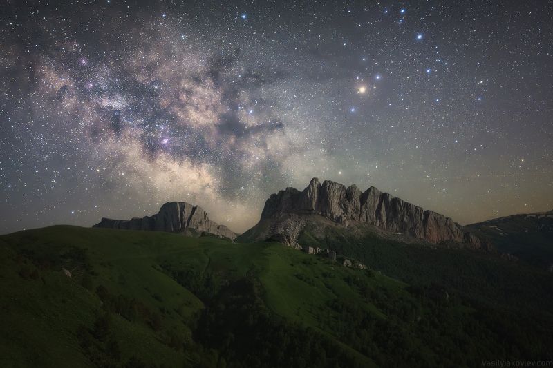 Млечный Путь над Чертовыми воротами фото превью