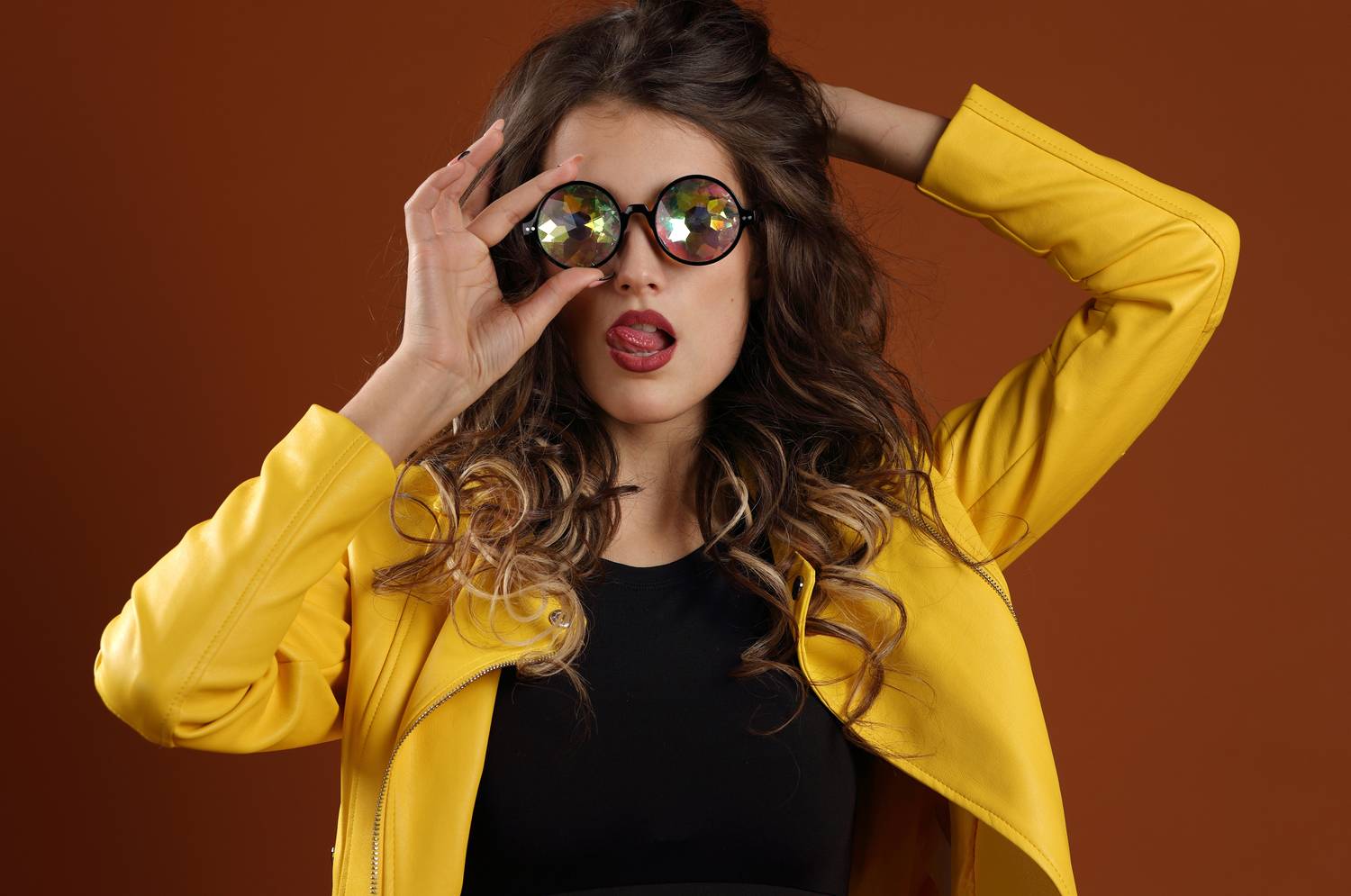 женщина, модель, актриса, красивая, стиль, юмор, шутка, язык, очки, гудвин, волосы, позировать, Игорь Парсаданов