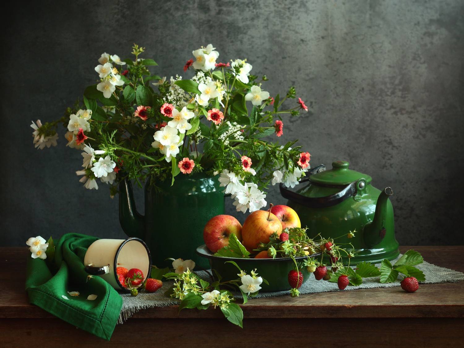 , Людмила Хрусталева*