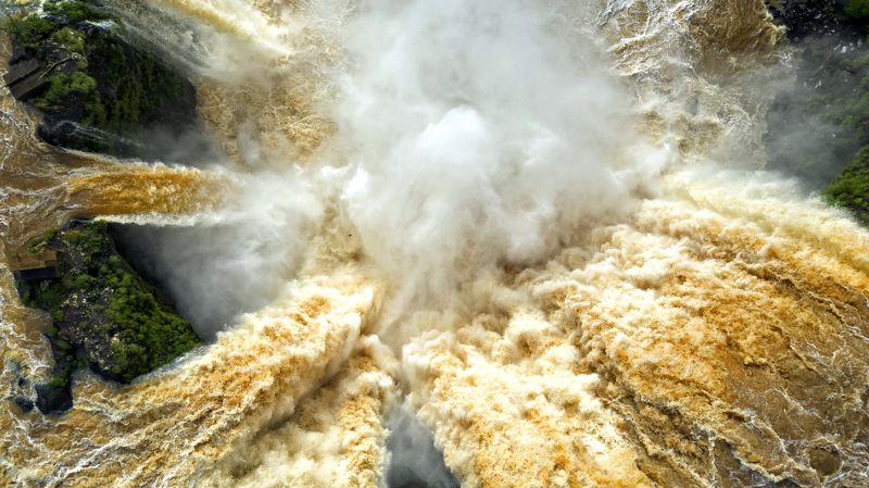 Водопад фото превью