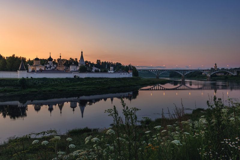 Старицкий Успенский монастырь фото превью