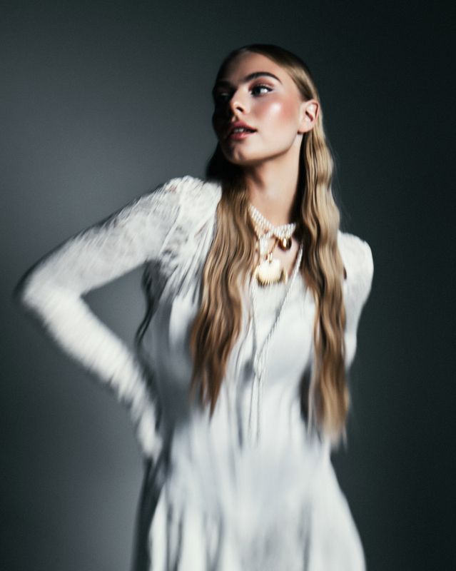 Poli фото превью