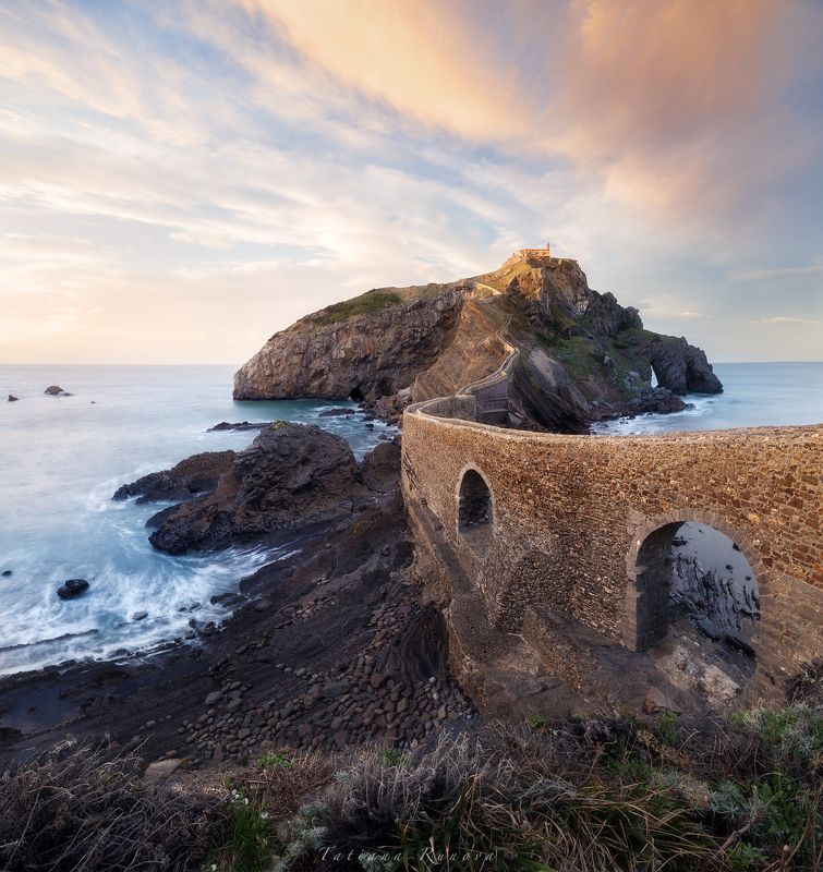 Берег Бискайского залива фото превью