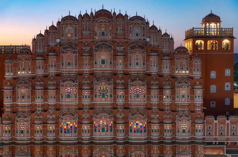дворец, индия, джайпур, раджастан, путешествие, путешествия, азия, утро, рассвет, india, jaipur, palace, hawa mahal, travel, asia, rajasthan Фасад дворца Хава Махал / Hawa Mahal Palace facade фото превью