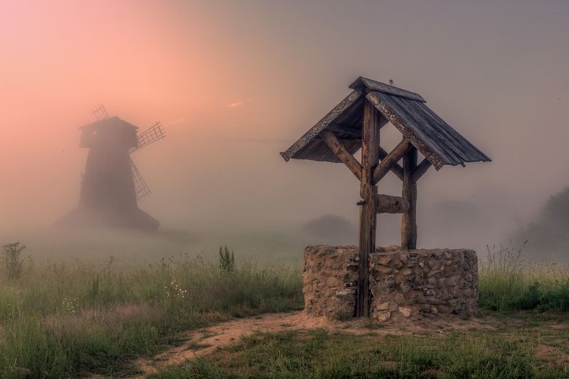 Туманное утро фото превью