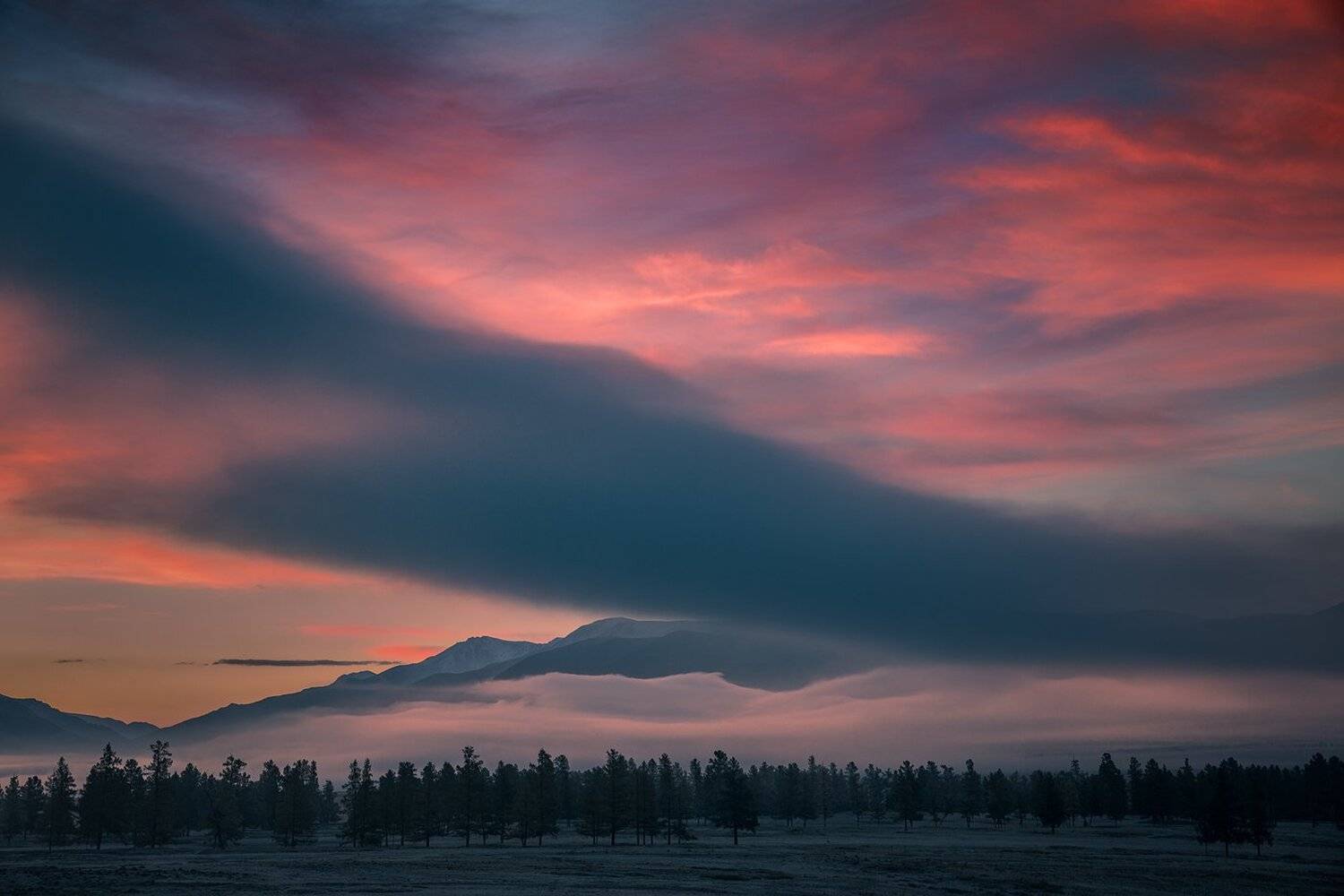 пейзаж, природа, утро, восход, рассвет, небо, облака, туман, красный, синий, розовый, горы, алтай, сибирь, красивая, высокий, большой, Дмитрий Антипов