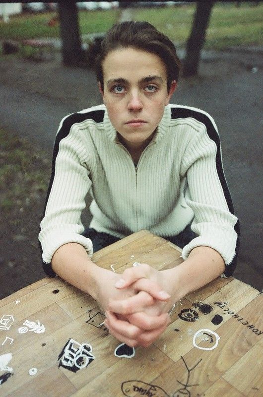 парень линии композиция взгляд фото портрет canon плёнка улица 35mm  Артём и Коля фото превью