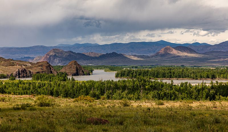 Абакан, Саяны, горы, река, весна Долина реки  Абакан фото превью