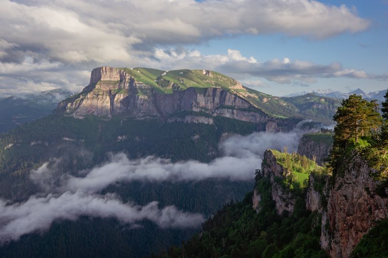 Вид на Скирду фото превью