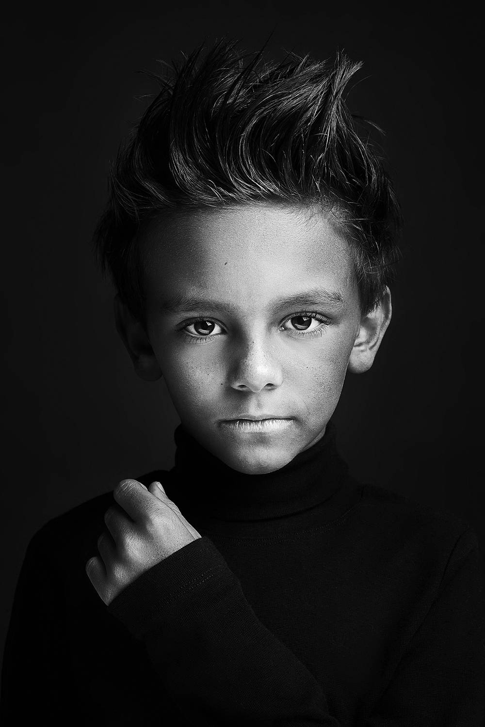 , Антон Леонов