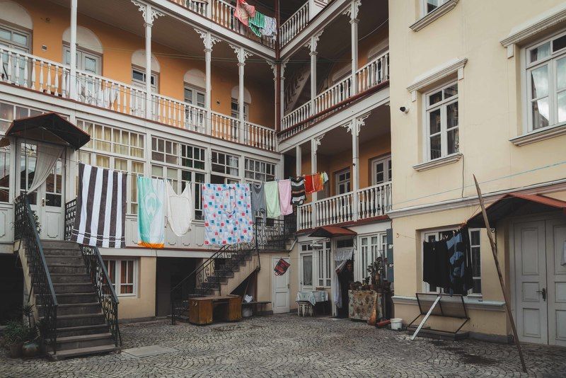 georgia, city, street, yard, hotel, tbilisi, Old yard. фото превью