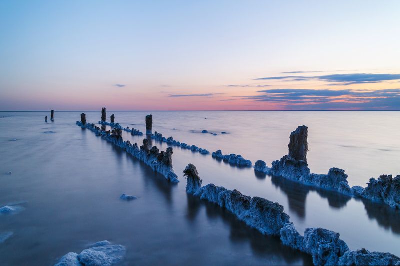 озеро, солёное, эльтон, пристань Соляная пристань на Эльтоне фото превью