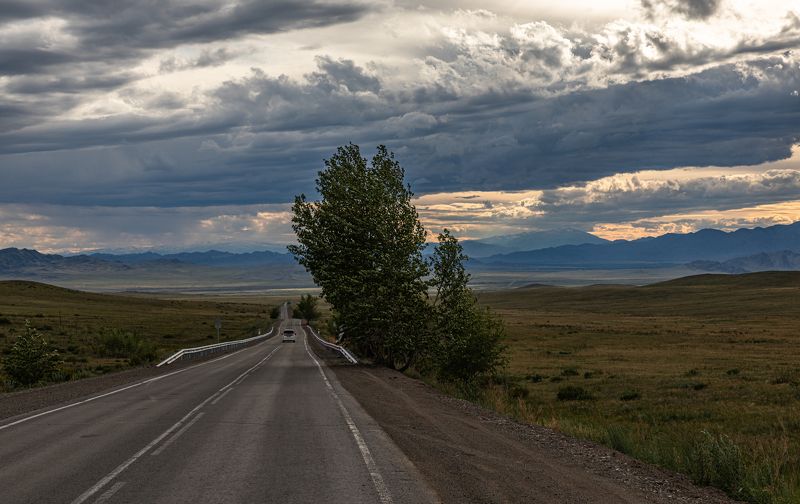 Тува, дорога, Саяны, весна Дорога в горы фото превью
