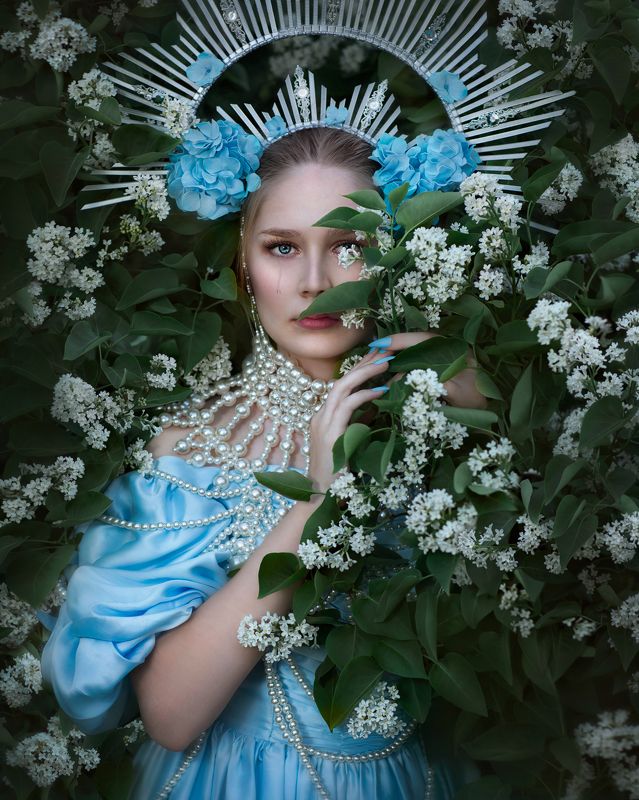 Фотограф Юлия Дюдина, Фотограф Нижний Новгород, арт фотограф,  волшебная фотосессия, фотосессия цветение, фотосессия в сирени, фотосессия в цветении Несмеяна фото превью