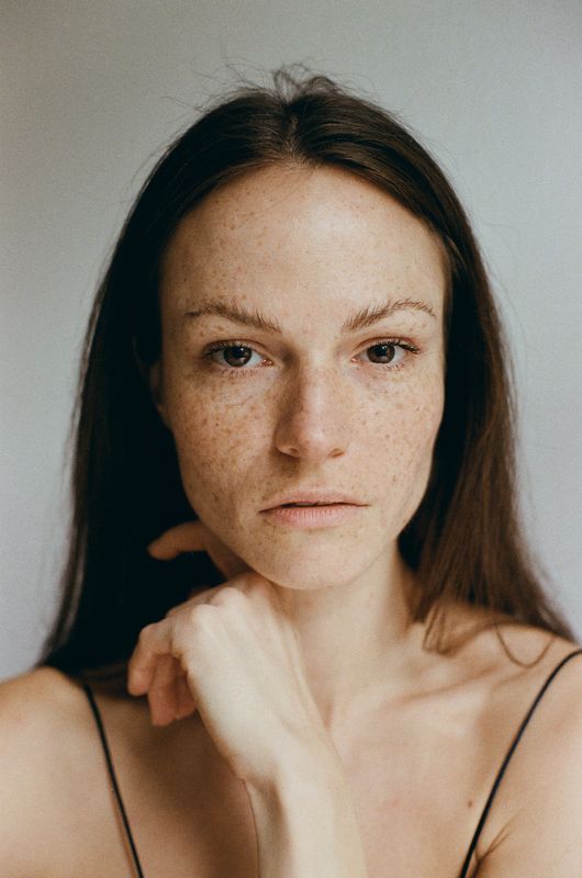 портрет, портретная фотография, женский портрет, естественный свет, фотосессия, цвет, девушка, естественность, пленка, пленочная фотография, film, filmphoto, filmphotography Jelena фото превью