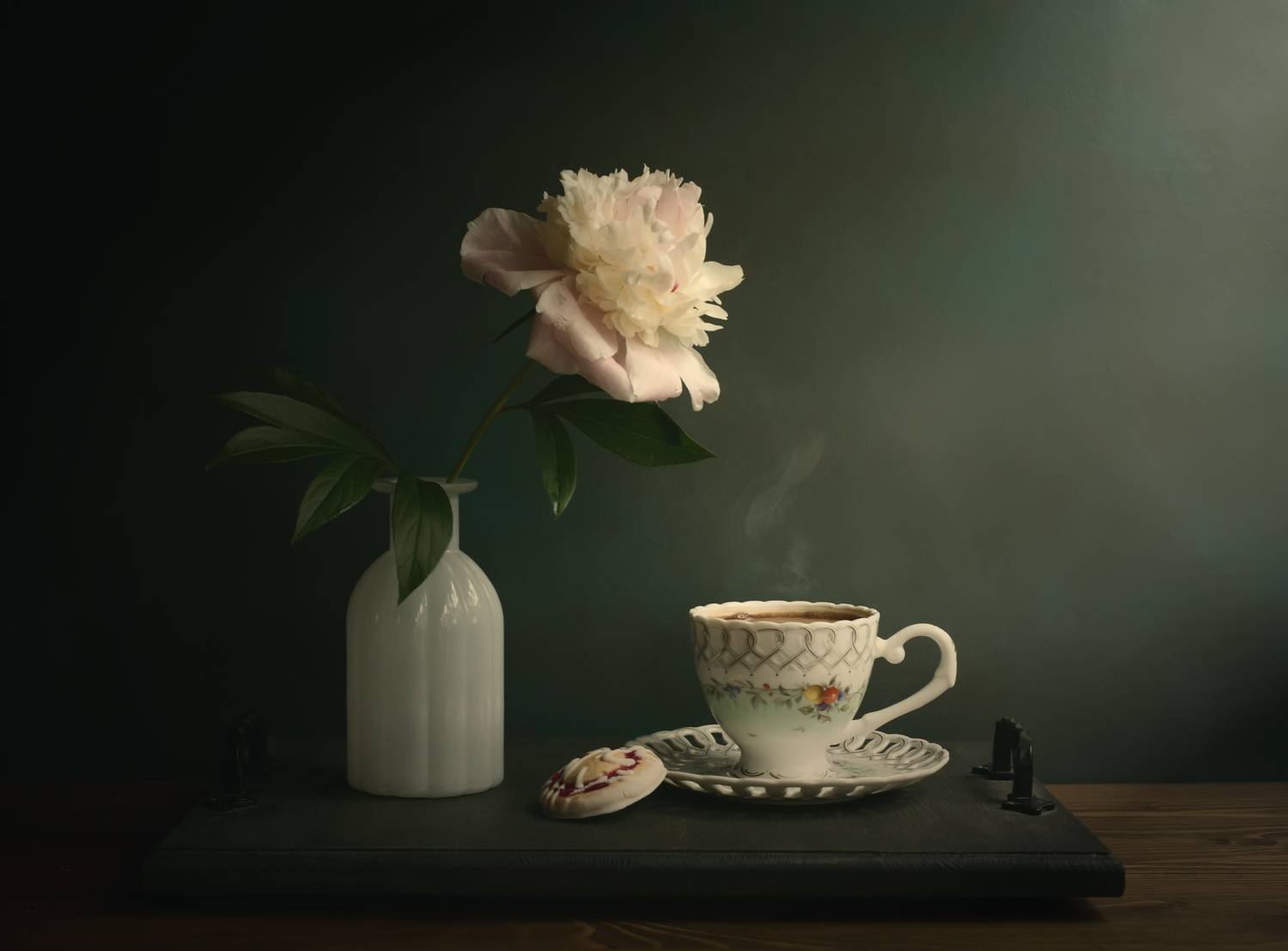 кофе с молоком, печенье, пион, цветы на столе, цветок, белый пион, Стасов Виталий