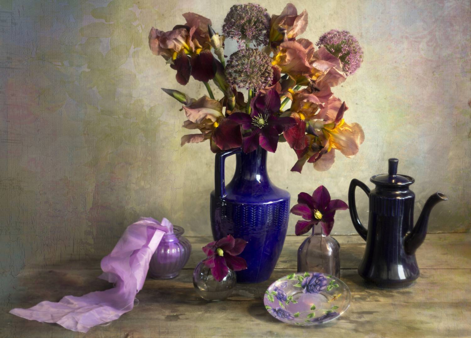 букет цветов, ирисы, весна, клематисы, Зимина Лионелла