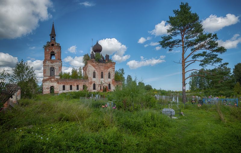 Церковь, храм, руины, разрушение, старина, веретея, кладбище *** фото превью