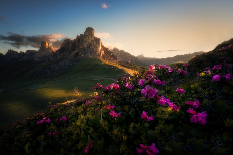 Sunrise in the Dolomites  фото превью