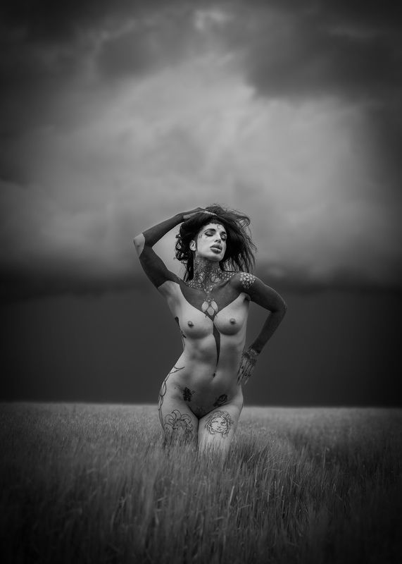 there is a storm brewing фото превью