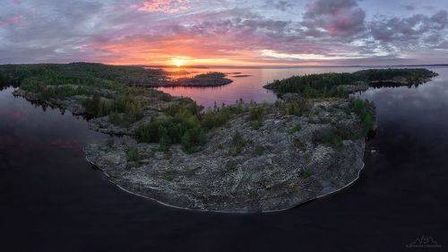 Панорама Ладожских шхер на рассвете