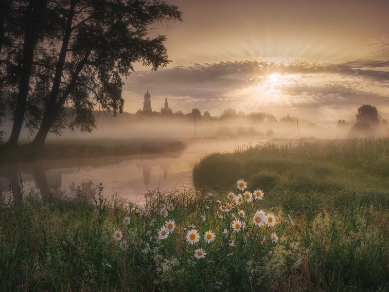 Приземление летающей тарелки фото превью