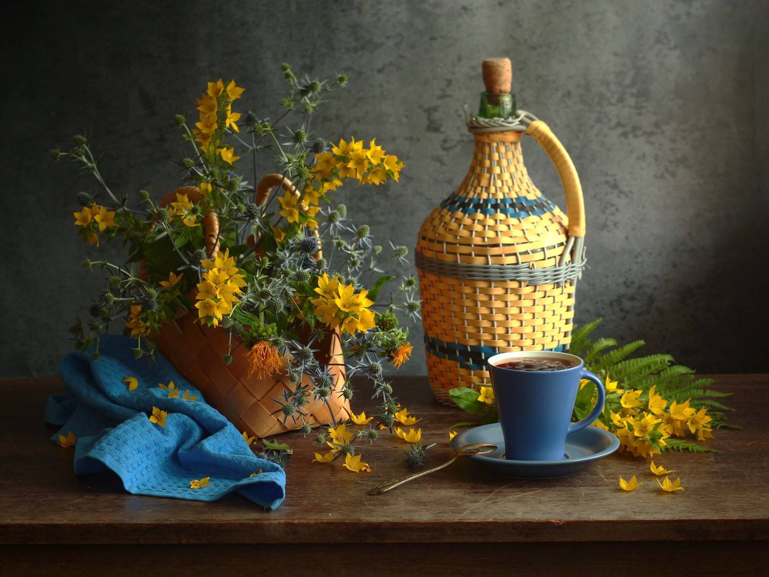 , Людмила Хрусталева*