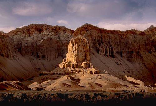 Пейзажи царства Гуге