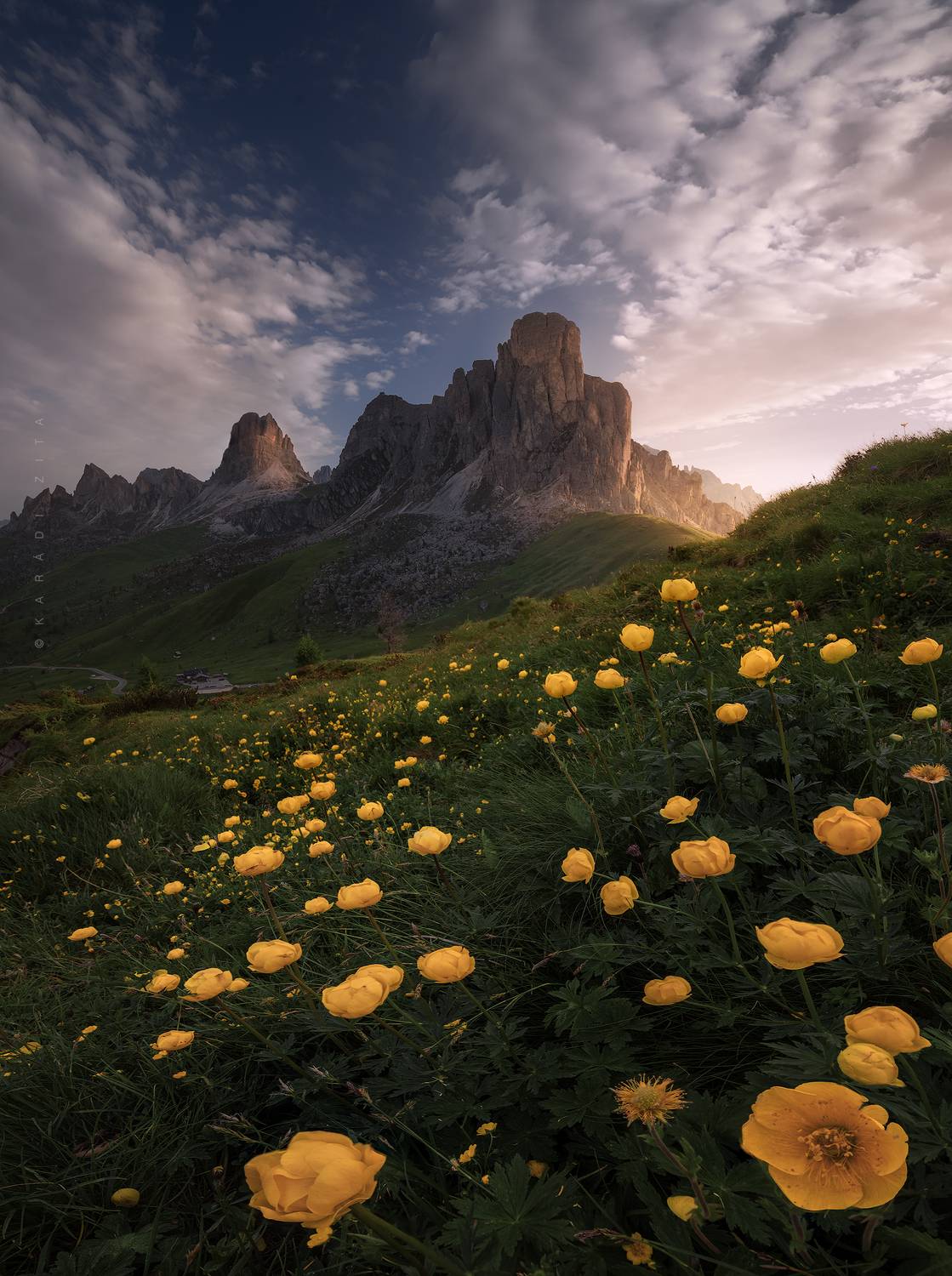 dolomiti, dolomites, sunrise, landscape, sky, sun, mountains, clouds, mountains, italy, flowers, lights, Kar&aacute;di Zita