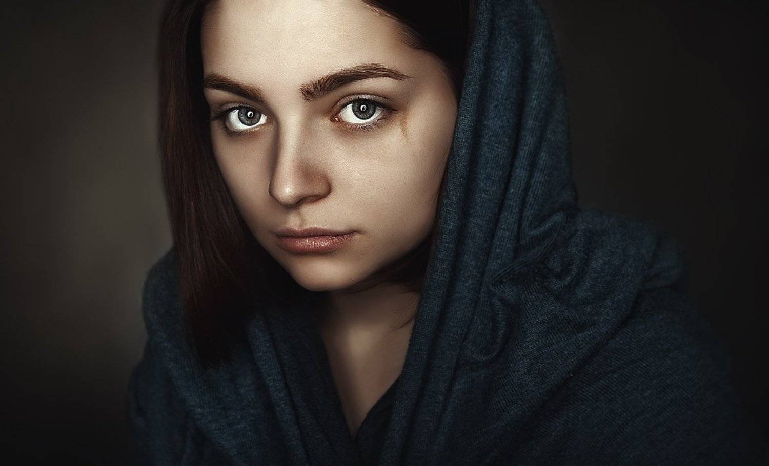 портрет, студия, девушка, платок, студийный свет, мрачность, шрам, красивый портрет, , Маховицкая Кристина