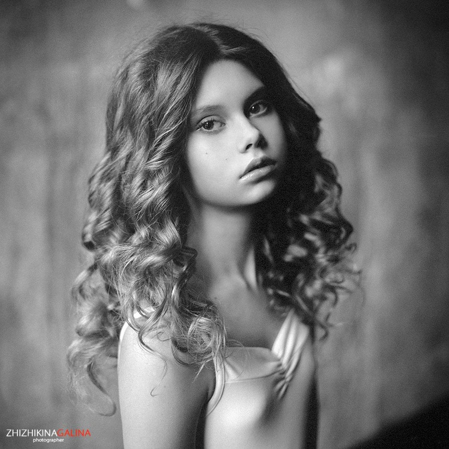девушка, портрет, гламур, лицо, глаза, чб, черное, белое, жанр, искусство, креатив, свет, фото, фотосессия, фотография,  photo, face, photography, hasselblad, film, middle, b&w, soul, portrait, m-format, 6x6, nature, black, white, Galina Zhizhikina