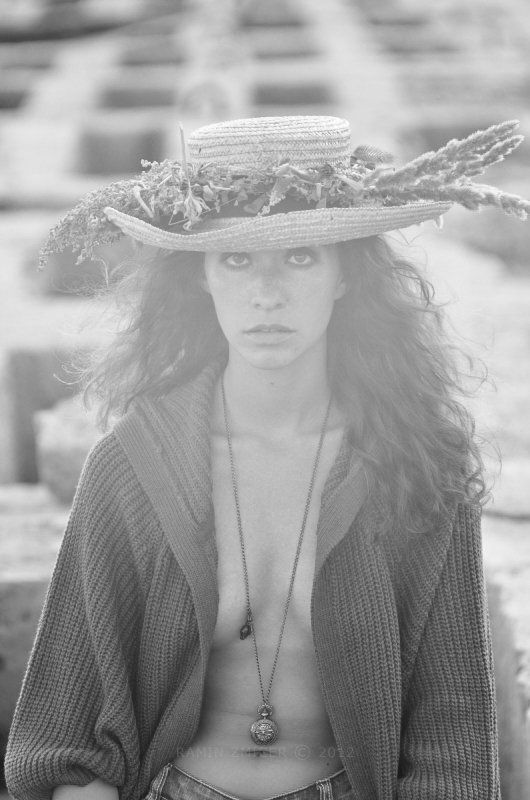 портрет, чб, девушка, море, дочь Амундсена, ключевые слова Amundsen\'s Daughter фото превью