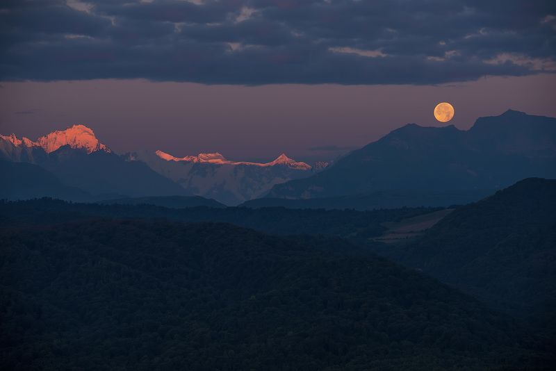 Безенгийская стена фото превью