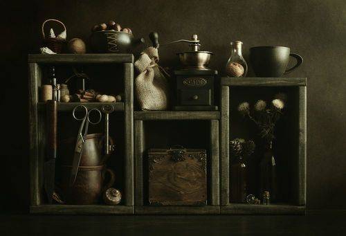 Всякие мелочи, на полочках..  All sorts of little things..