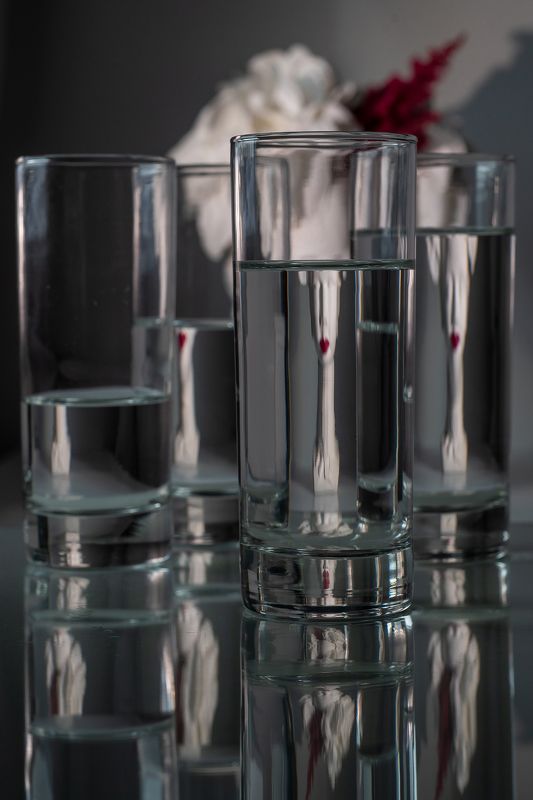 отражение, стаканы, портрет Про стаканы фото превью