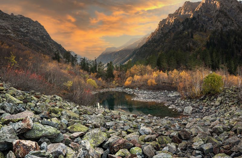 Краски осени Бадукского ущелья фото превью