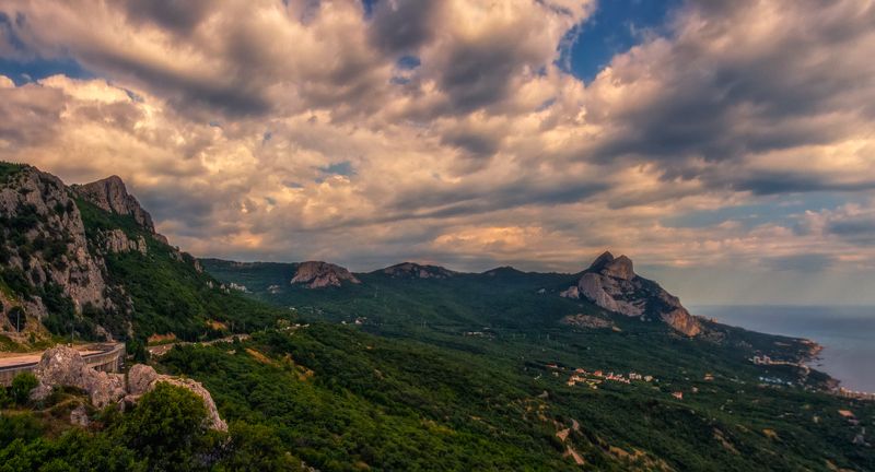Жаркий вечер в Ласпи фото превью