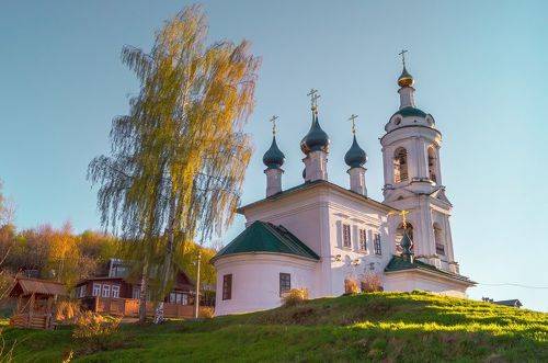 В вечернем свете.