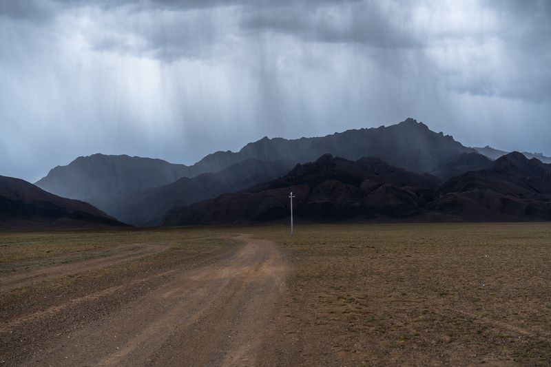 монголия, горы, дождь, ливень, тучи, дорога, mongolia, mountains, rain, clouds, road  фото превью